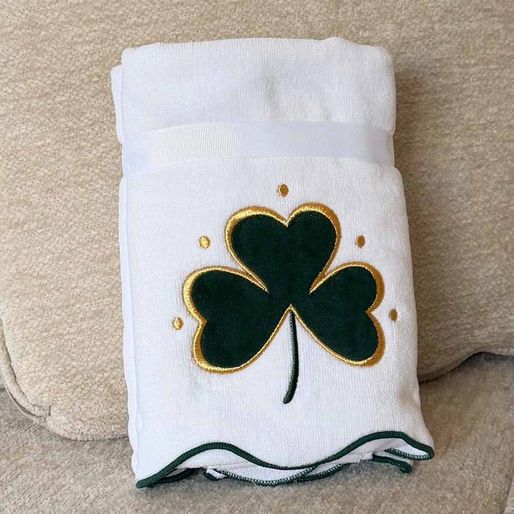 KASSADECOR White Hand Towel with Green and Gold Shamrock